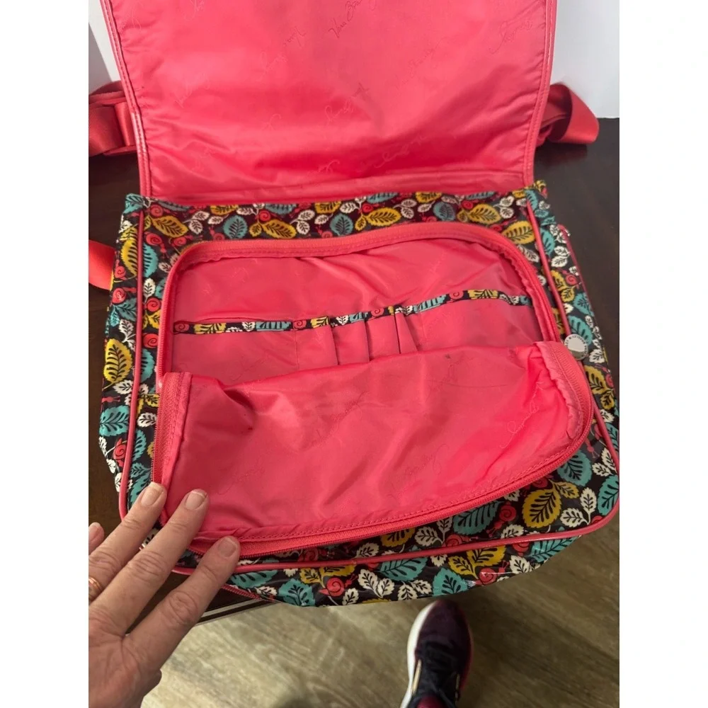 Vera Bradley Laminated Messenger Bag Snail Leaf Print Crossbody‎ Laptop Bag